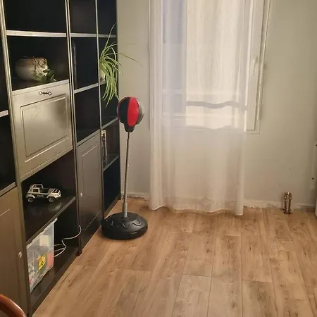 Belle Maison Proche Base Nautique Olympique Et Holiday home *